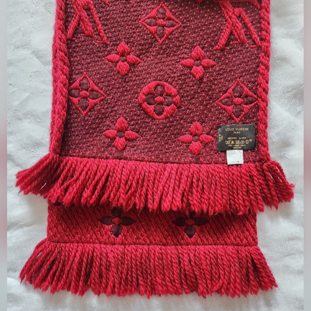 Auth Louis Vuitton Logomania Monogram Wool/Silk Fringe Shawl Scarf - Picture 8 of 9